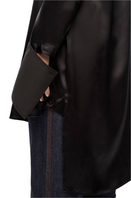 Loewe mujer vestido camisero deconstruido en seda LP641099 negro
