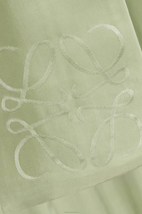 Loewe mujer vestido de seda con anagrama de solapa LP641101 Verde pálido