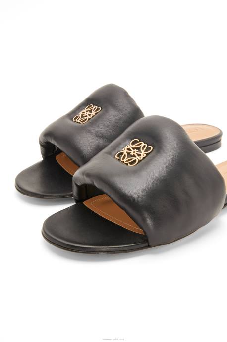 Loewe mujer Chanclas acolchadas con anagrama de piel de cordero LP64685 negro