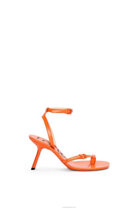 Loewe mujer Sandalia stiletto petal de piel de cordero LP64674 naranja