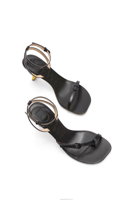 Loewe mujer Sandalia stiletto petal de piel de cordero LP64677 negro