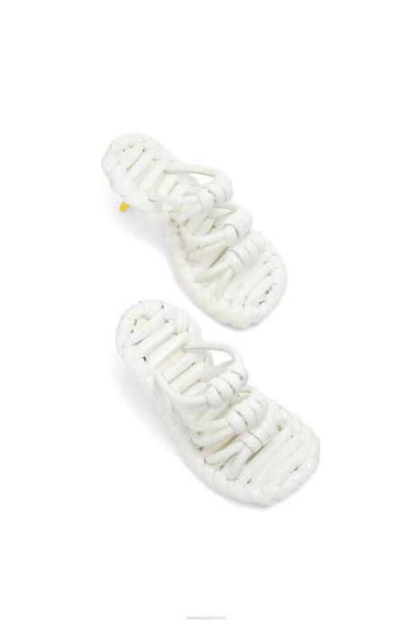 Loewe mujer sandalia con nudo de pétalos en piel de cordero LP64705 blanco amarillo