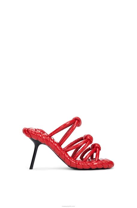 Loewe mujer sandalia con nudo de pétalos en piel de cordero LP64706 negro rojo