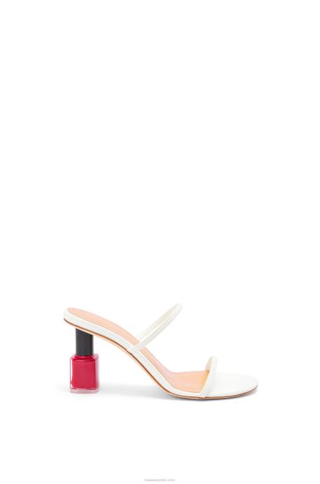Loewe mujer sandalia de esmalte de uñas en piel de cabra LP64710 blanco