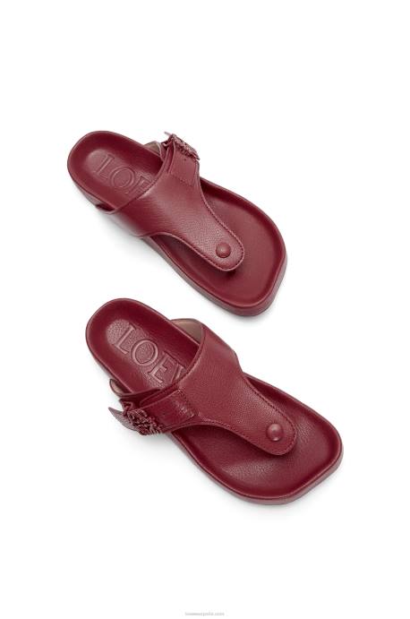Loewe mujer sandalia easy toe post de piel de cabra LP64721 Burdeos