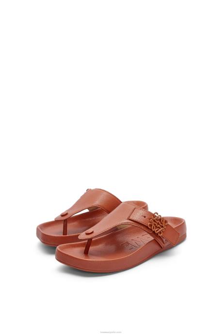 Loewe mujer sandalia easy toe post de piel de cabra LP64722 broncearse