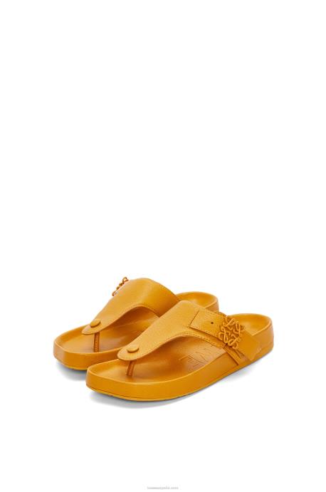 Loewe mujer sandalia easy toe post de piel de cabra LP64723 ocre