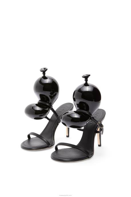 Loewe mujer sandalia globo en piel de cordero LP64707 negro