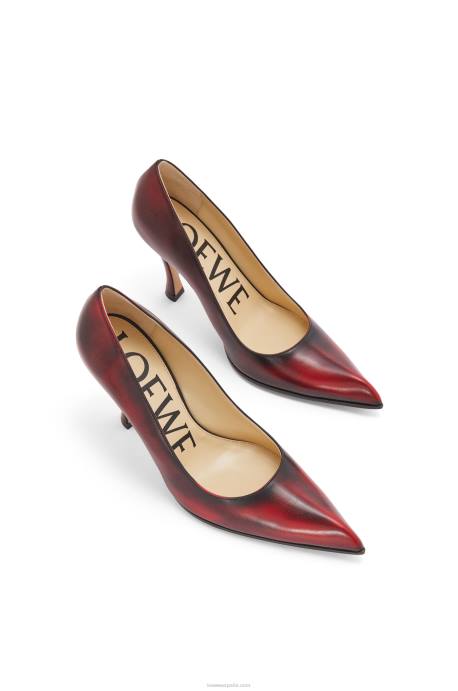 Loewe mujer Zapato de salón Comic Classic de piel de becerro LP64750 anturio rojo/negro