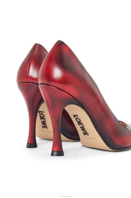 Loewe mujer Zapato de salón Comic Classic de piel de becerro LP64750 anturio rojo/negro