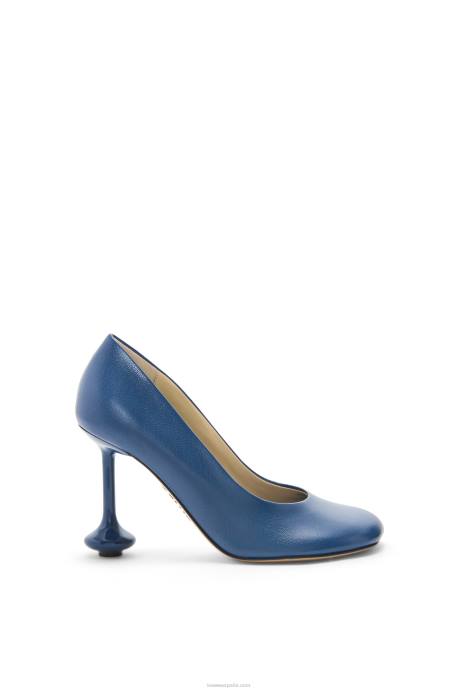 Loewe mujer bomba de juguete en piel de cabra LP64726 mezclilla cruda