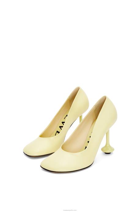 Loewe mujer bomba de juguete en piel de cabra LP64728 acacia descolorida