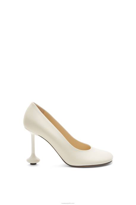 Loewe mujer bomba de juguete en piel de cabra LP64729 blanco