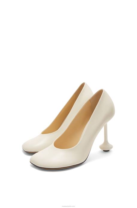 Loewe mujer bomba de juguete en piel de cabra LP64729 blanco