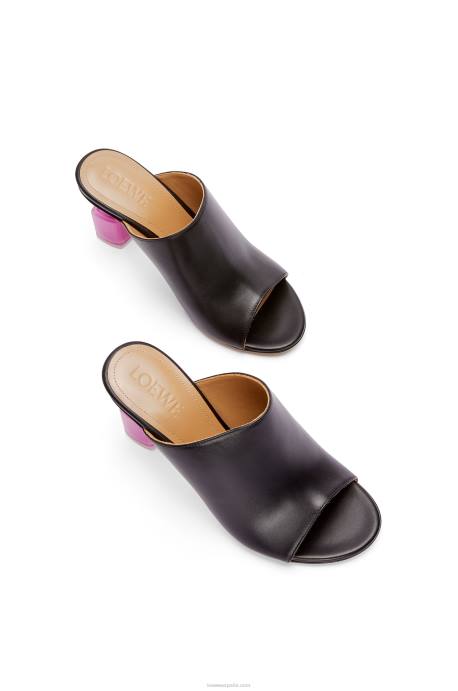 Loewe mujer mule de esmalte de uñas en piel de becerro LP64757 negro/rosa