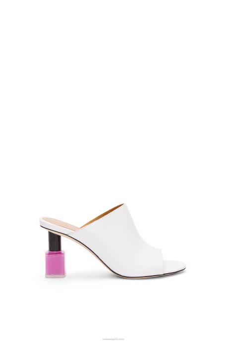Loewe mujer mule de esmalte de uñas en piel de becerro LP64758 blanco/rosa