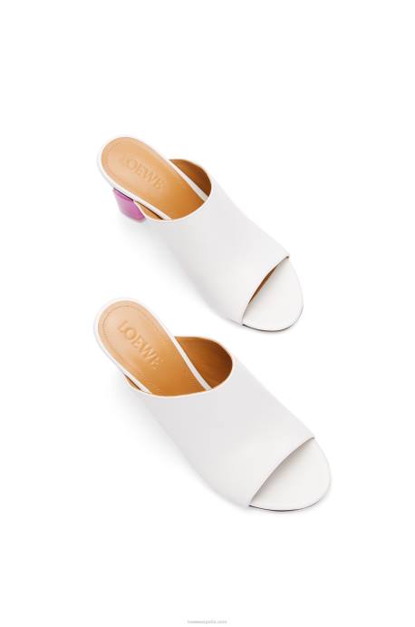 Loewe mujer mule de esmalte de uñas en piel de becerro LP64758 blanco/rosa