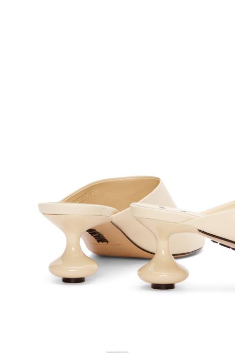 Loewe mujer mule de juguete en piel de cabra LP64725 leche de avena
