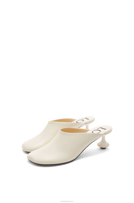 Loewe mujer mule de juguete en piel de cabra LP64737 blanco