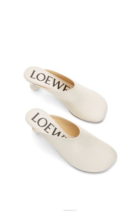 Loewe mujer mule de juguete en piel de cabra LP64737 blanco