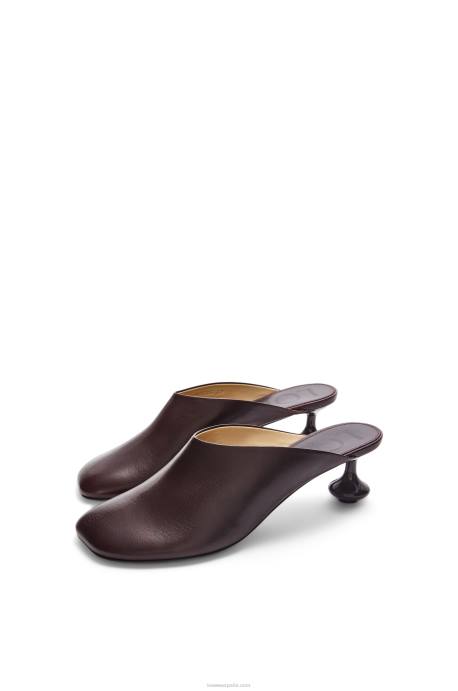 Loewe mujer mule de juguete en piel de cabra LP64738 borgoña