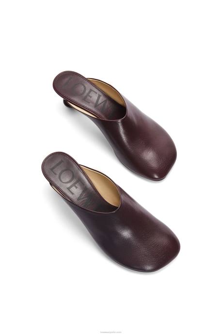 Loewe mujer mule de juguete en piel de cabra LP64738 borgoña