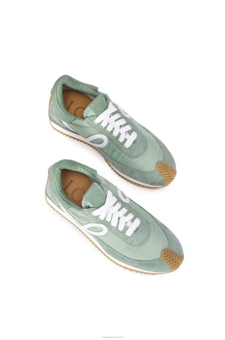 Loewe mujer runner flow de ante y nailon LP64641 verde claro