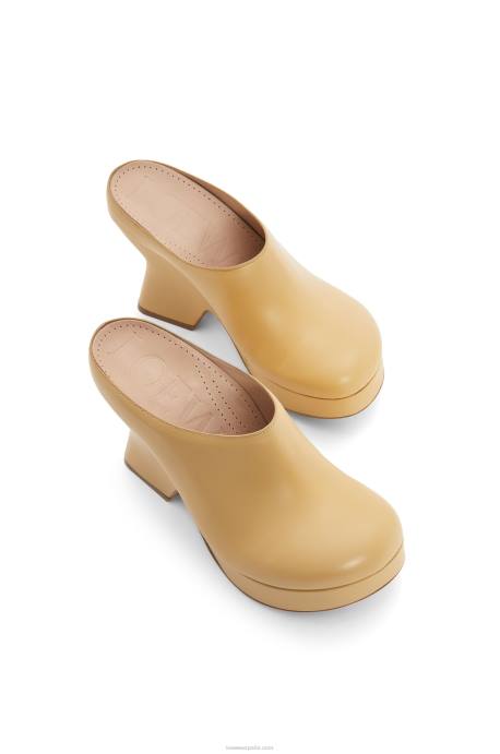 Loewe mujer zueco cuña terra de piel de becerro LP64745 corrector medio