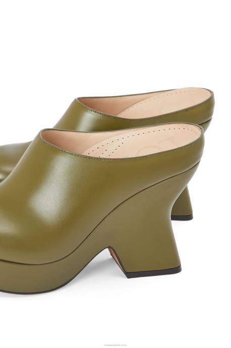 Loewe mujer zueco cuña terra de piel de becerro LP64746 aceituna